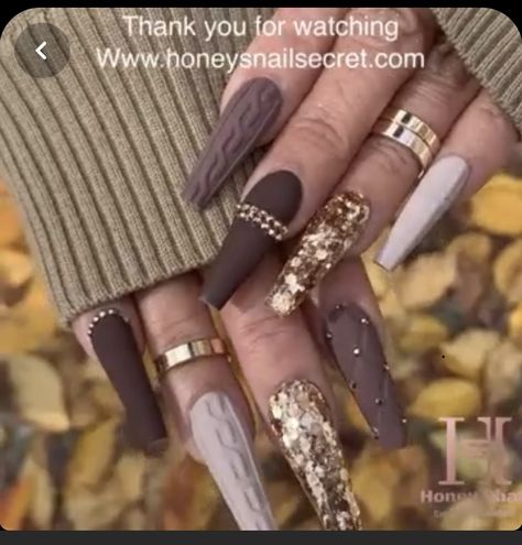 Chocolate Nails Design, Sweater Nails, Nails Design With Rhinestones, Fall Acrylic Nails, Nail Art Designs Videos, Nail Swag, Bling Acrylic Nails, Acrylic Nails Coffin Short, Glam Nails