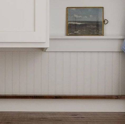 Shelley Westerman on Instagram: "When I built in our washer and dryer in the laundry room I got creative on how to hide the connections but have access to them if needed. This shelf on the back and part of the table top is removable! Beauty and function 🧺 . . . . . . . . . . #laundryroom #laundryroommakeover #bhgididit #ispymoderndiy #diyrightnow #diyblogger #mytradhome #mysmphome #thedelightofdecor #makingmyhaven #howihaven #peepmypad #makehomematter #naturalorneutral #doingneutralright #ggathome #diyreel #homedecorreel #showemyourstyled #cottagestyle #modernfarmhouse #purposeinstyle #cljsquad #homesohard #beadboard #laundryroomdecor" Laundry Room Panel Wall, Beadboard Laundry, Beadboard Laundry Room, Beadboard Backsplash, Work Room, Laundry Room Makeover, Laundry Room Decor, Modern Diy, Washer And Dryer