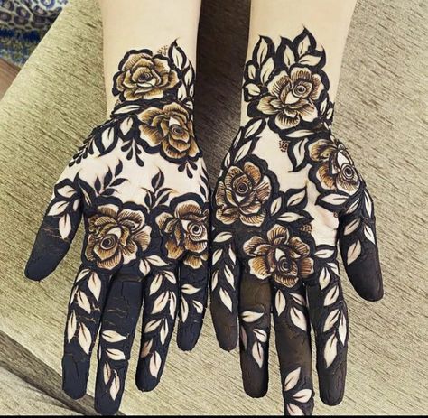 Bold Mehndi Designs Front Hand, Stylish Back Hand Mehndi, Rose Henna, Back Hand Mehndi Design, Back Hand Mehndi, What Not To Wear, Hand Mehndi Design, Funny Dresses, Rose Mehndi Designs