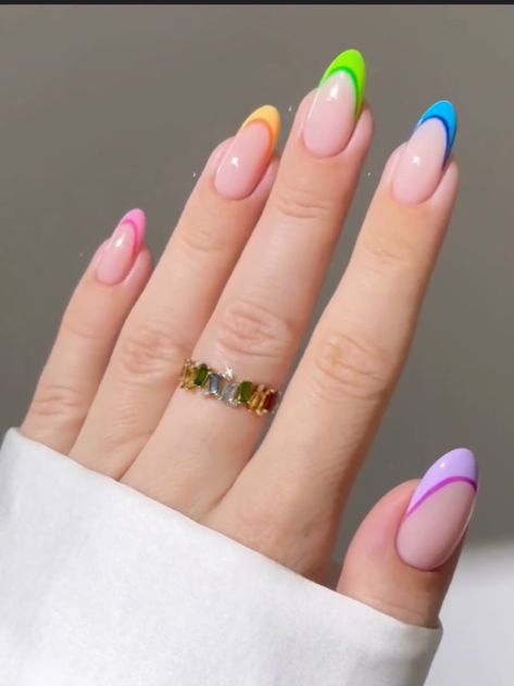 Y2k Brown Hair, Nail Polish Short Nails, Nails Diy At Home, Pink Nail Art Designs, Rainbow Nail, Simple Spring Nails, Nail Art For Beginners, Minimalist Nail Art, Cute Spring Nails