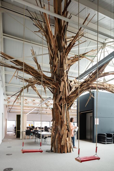 ZAmpone creates BBDO office in century-old wine warehouse in Brussels Tree Installation Art, Luxury Office Interior, Warehouse Office, Indoor Tree, Architectural Competition, Luxury Office, Interior Work, Diy Decor Ideas, Home Diy Decor