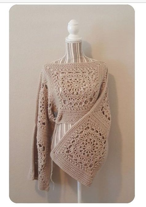 Flowy Crochet Top, Crochet Hippie Clothes, Unique Granny Squares Crochet, Crochet Square Top, Large Granny Square Pattern, Hippie Crochet Top, Granny Square Crop Top, Jaket Crochet, Crochet Wrap Top