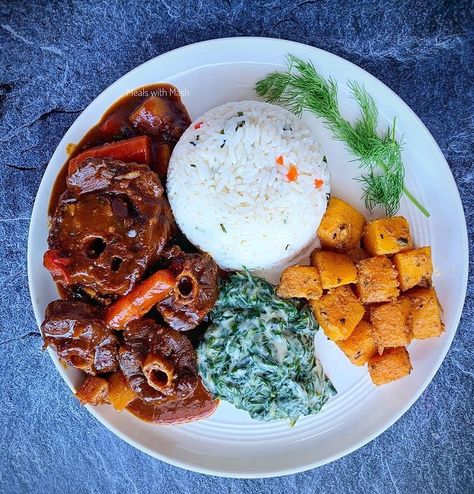 Sunday Kos, Food South Africa, Food Timetable, Cooking For Him, Aesthetic Plates, Sunday Lunch Ideas, South African Food Recipes, Catering Meals, Rice And Curry