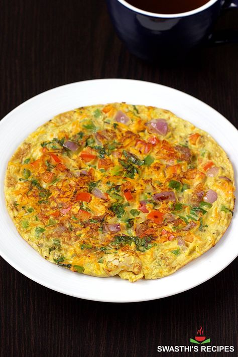 Oats Egg Omelet (10 mins Breakfast) via @swasthi Oats Omelette Breakfast, Oats And Eggs Breakfast, Oats And Eggs Recipes, Oats Omelette, Egg Omlet, Oatmeal And Eggs, For Breakfast, Breakfast Omelette, Egg Omelette