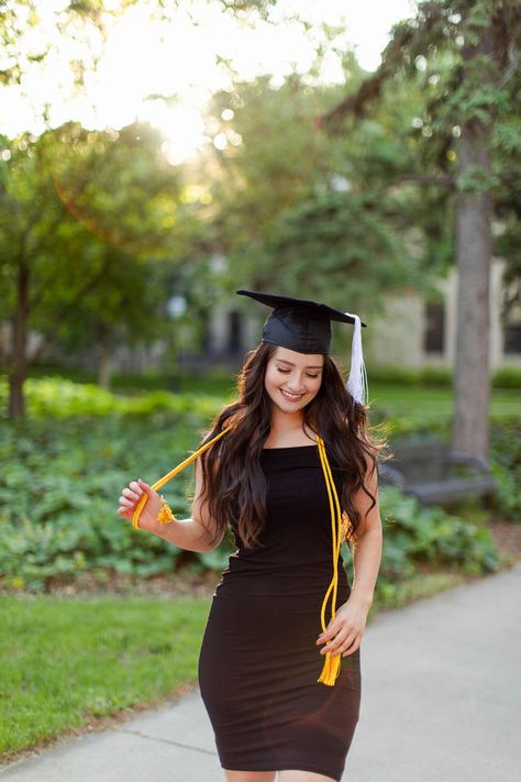 University of Minnesota Graduation Photoshoot We Are Back In Business, University Of Minnesota Twin Cities, Cap And Gown Photos, Cap And Gown Pictures, Nursing Graduation Pictures, College Graduation Pictures Poses, College Graduation Photoshoot, Grad Photography, College Graduation Photos