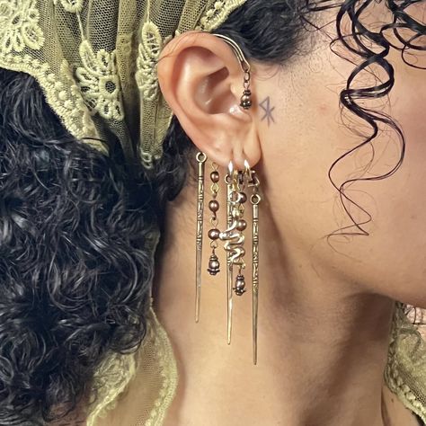 Curated Ears Silver, Funky Piercings, Hippie Piercings, Cool Piercings, Dope Jewelry, Funky Jewelry, Jewelry Lookbook, Ear Rings, Piercing Tattoo