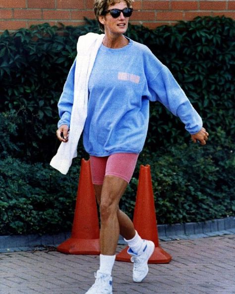 Lycra Shorts, Princess Diana Fashion, Biker Shorts Outfit, Diana Fashion, Diana Spencer, Princesa Diana, Hailey Baldwin, Lady Diana, Fashion Story