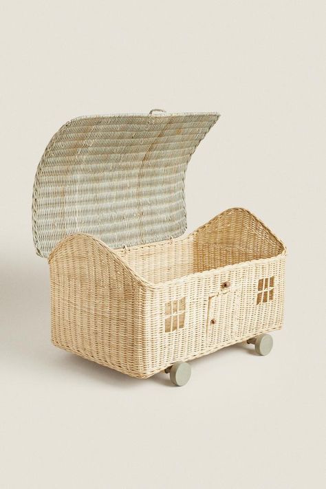 CHILDREN’S LARGE HOUSE BASKET - Light beige | ZARA Canada Kids Toy Chest, Wicker Storage Trunk, Wooden Rocking Chairs, Square Baskets, Basket Lighting, Large House, Storage House, Nursery Room Inspiration, Organization Kids