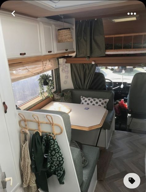 Renovation Camping Car, Motorhome Interior Ideas, Astuces Camping-car, Motorhome Remodel, Motorhome Interior, Camper Interior Design, Minivan Camping, Tiny House Camper, Caravan Makeover