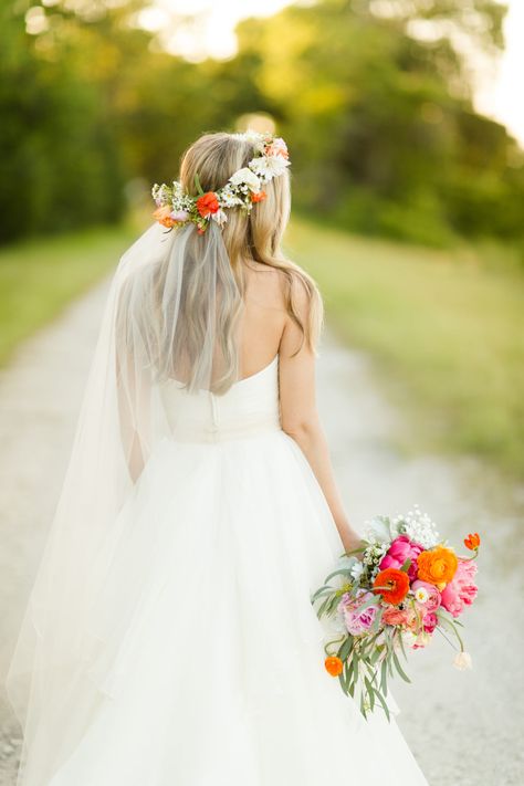 Bridal Hair Flowers Veil, Wedding Floral Crown With Veil, Flower Crown And Veil, Flower Crown Wedding Veil, Flower Crown Veil, Makeup 2024, Dresses Flowers, Flower Workshop, Hand Fasting