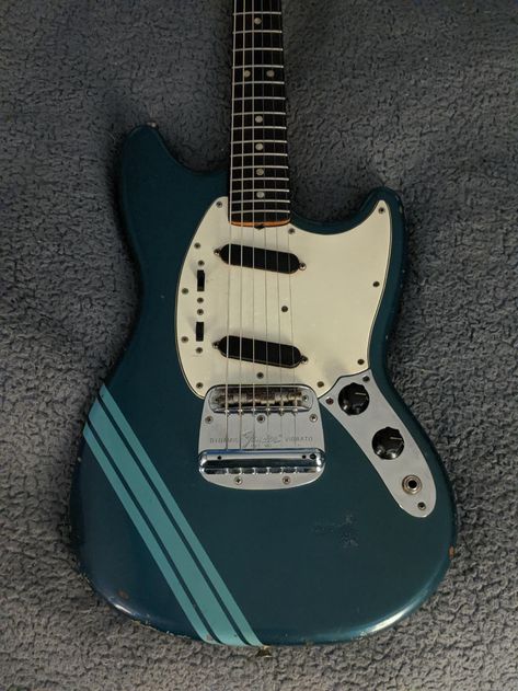 Fender Guitars Telecaster, Fender Mustang Guitar, Mustang Guitar, Guitar Inlay, Fender Mustang, Fender Electric Guitar, Guitar Finishing, Custom Electric Guitars, Cool Electric Guitars