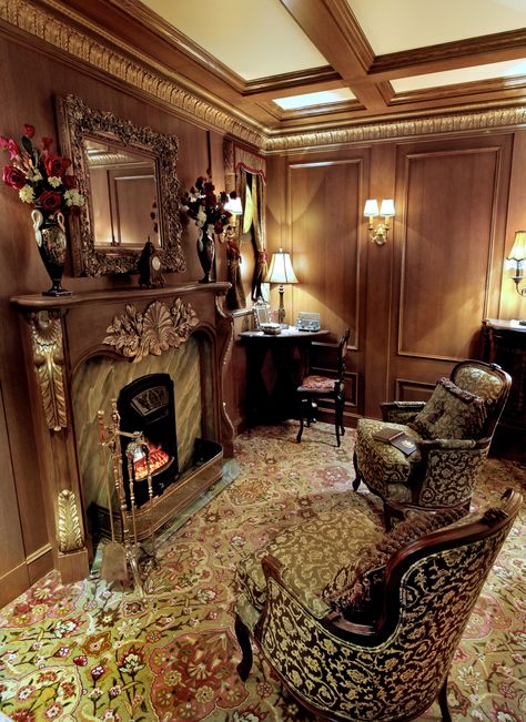 Titanic's interior and fittings:  Dining rooms, decks, rooms and accomodation for passengers of Titanic.  Lavish, Opulence, Edwardian Titanic Pictures, Real Titanic, Titanic Photos, Titanic Artifacts, Titanic Facts, Ship Wrecks, Titanic Museum, Titanic History, Titanic Ship