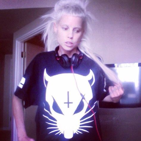 Yolandi Visser Yolandi Visser, Die Antwoord, You Never, Internet, Energy, Tumblr, Memes, Hair, Art