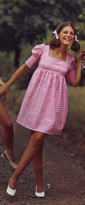 1960s Babydoll Dress, 60s Babydoll Dress, 1960s Teenagers, 60s Paris, Baby Doll Pajamas, 60s Babydoll, Mod Look, Fashion Hippie, 60s And 70s Fashion