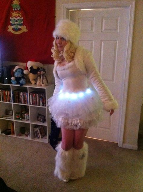 Snowflake Outfit Women, Snowflake Costume For Women, Snowflake Outfit, Santa Crawl Outfits, Snowflake Costume, Snow Queen Costume, Winter Wonderland Outfit, Christmas Fiesta, Christmas Party Costume