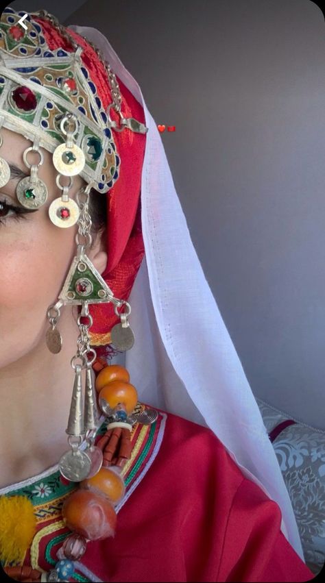 Morrocan Fashion, Morocco Aesthetic, Moroccan Bride, Moroccan Aesthetic, Moroccan Clothing, Moroccan Women, Moroccan Culture, Moroccan Fashion, Moroccan Art