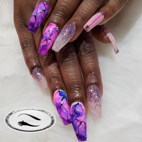 Marble Nails Art Designs, Newest Nail Designs, Marble Nails Art, Marble Effect Nails, Marble Nail Art Designs, Purple Marble Nails, Nail Art Marble, Shellac Designs, Nail Arts Ideas