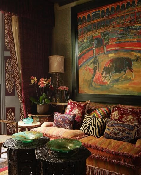 Tomasz Starzewski's London Home | Photo credit: Simon Upton  for his 2023 book "LONDON LIVING" Kensington Apartment, London Living, Bright Living Room, Living Room Inspo, Orange And Yellow, Eclectic Home, Red And Yellow, Bohemian Home, Dream House Decor