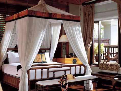 Asian Style Bedrooms, Exotic Bedrooms, Thai Decor, Asian Interior Design, Thai House, Asian Interior, Bangkok Hotel, Four Seasons Resort, Thailand Hotel