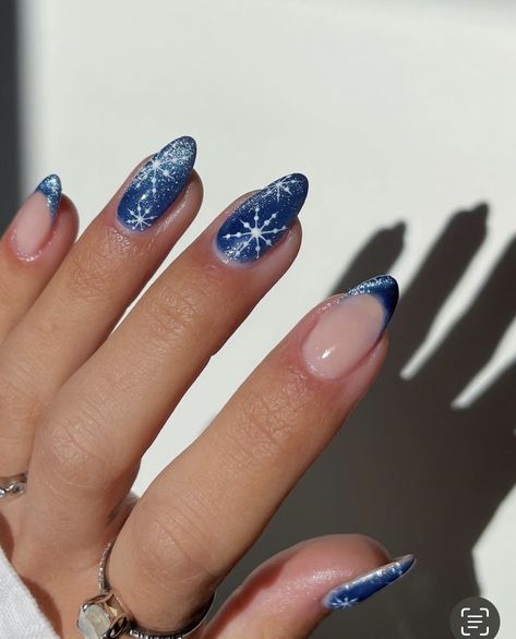 Aesthetic Grinch, Blue Winter Nails, Blue Christmas Nails, Blue Gel Nails, Nail Piercing, December Nails, January Nails, Diy Acrylic Nails, Simple Gel Nails