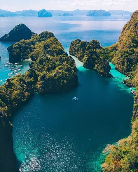 Safest Places To Travel, Last Minute Travel Deals, Palawan Island, World Most Beautiful Place, Dream Vacations Destinations, Travel Wallpaper, Places In The World, Palawan, Beautiful Places In The World