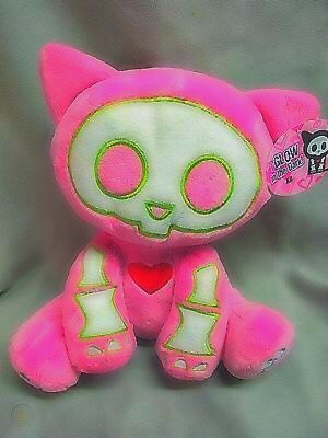 Creepy Stuffed Animals, Scene Kids, Scene Emo, Kawaii Plush, Kawaii Plushies, Belem, Emo Scene, Cute Stuffed Animals, Cute Toys