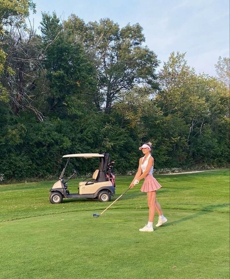 Girl Golf Outfit, Outfit Golf, Cute Golf Outfit, Golf Pictures, Golf Inspiration, Golf Day, Girls Golf, Sports Aesthetic, Mental Training