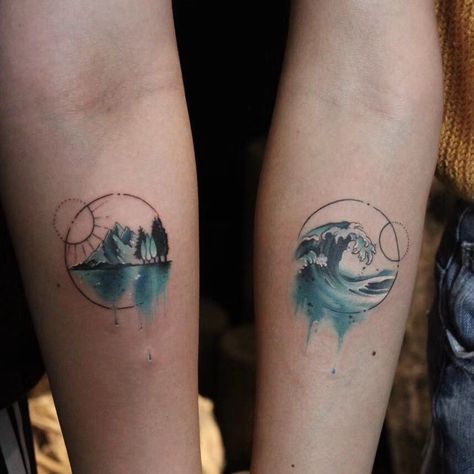 Ocean Couple Tattoos, Outer Bicep Tattoos For Women, Maching Tattoos, Circle Tattoos, Water Tattoo, Couples Tattoo Designs, Beach Tattoo, Bff Tattoos, Matching Couple Tattoos