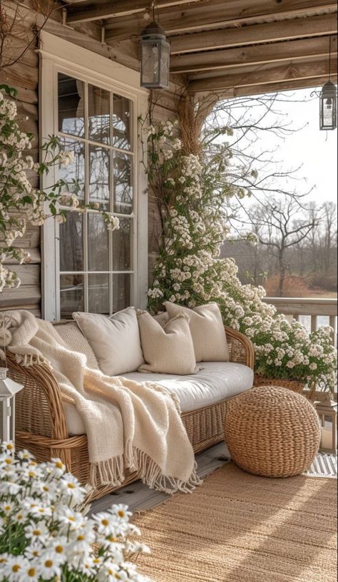 Spring Porch Decor, Interior Design Per La Casa, Design Del Prodotto, The Porch, Dream House Interior, Dream House Decor, Design Case, House Inspo, Dream Home Design