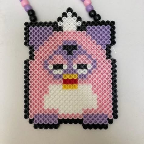 Furby necklace Furby Perler Beads, Furby Perler, Perler Necklaces, Kandi Inspiration, Novi Stars, Rainbow Loom Designs, Diy Kandi Bracelets, Melty Bead Patterns, Kandi Kid