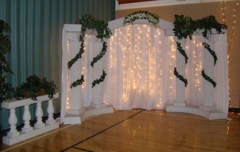 more backdrops Goddess Party Theme, Cake Wedding Table, Santorini Party, 1920s Themed Wedding, Greek Party Theme, Prom Venues, Blue And Green Wedding, Greece Party, Catholic Wedding Program