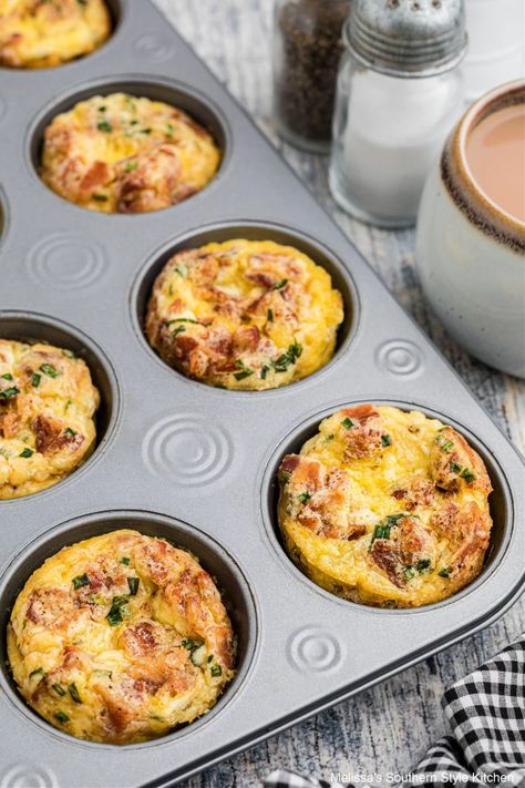 These Breakfast Egg Muffins are made in a cupcake pan for individual serving size portions making them ideal for busy mornings on the go #breakfastmuffins #eggmuffins #eggs #easyeggrecipes #muffins #muffinrecipes #lowcarb #ketomuffins Muffin Pan Eggs, Healthy Egg Muffins, Muffin Pan Recipes, Egg Muffins Healthy, Breakfast Egg Muffins, Egg Muffin Cups, Bacon Muffins, Eggs In Muffin Tin, Breakfast Cupcakes