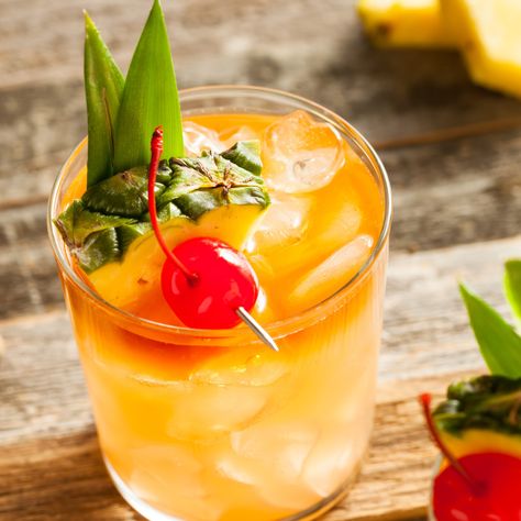 What to Mix with Peach Whiskey | Bird Dog Whiskey Coffee Moonshine, Peach Whiskey Drink, Bird Dog Whiskey, Mai Tai Recipe, Peach Whiskey, Peach Sauce, Peach Butter, Fruit Garnish, Peach Cocktail