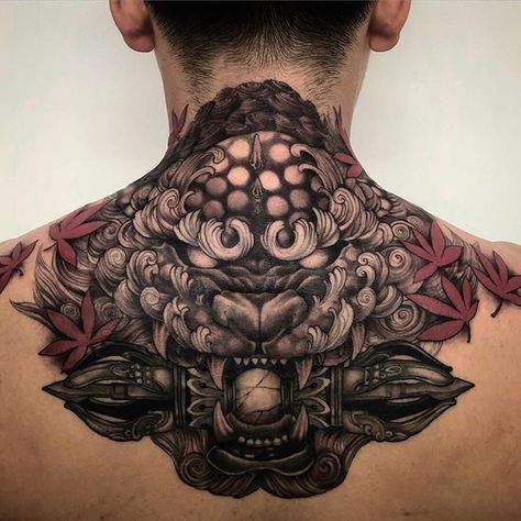 Back And Neck Tattoos, Back Neck Tattoo For Guys, Back Neck Tattoo Men, Chest Tattoo Japanese, Chest Tattoo Men Ideas, Back Of Neck Tattoo Men, Tato Irezumi, Tato Geisha, Back Tattoos For Guys Upper