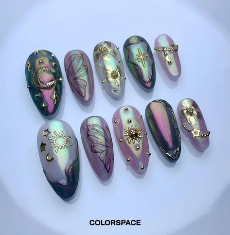 Labradorite Nails, Press On Nails Aesthetic, Unusual Nail Designs, Night Nails, Cartoons Movies, Witchy Nails, Fake Nails Designs, Hippie Nails, Goth Nails