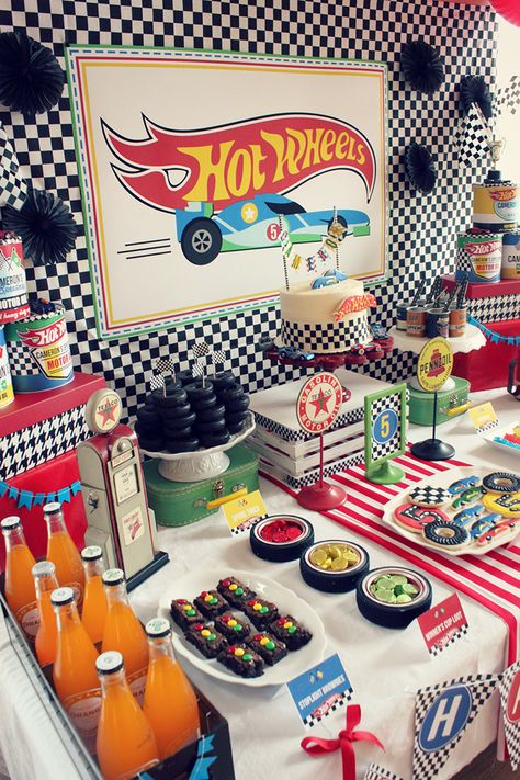 hotwheels-party-10 Wheels Themed Birthday Party, Hot Wheels Birthday Party, Hot Wheels Themed Birthday Party, Auto Party, Hotwheels Birthday Party, Hot Wheels Party, Hot Wheels Birthday, Monster Truck Party, Race Car Birthday Party