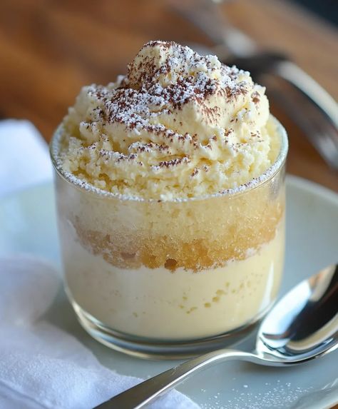 Vanilla Mug Cake, Light Cake, Vanilla Mug Cakes, Fluffy Light, Light Cakes, Delicious Snacks, Delicious Snacks Recipes, Mug Cake, Snacks Recipes