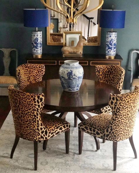 Animal Print Dining Room, Leopard Print Dining Room, Animal Print Rug Under Dining Table, Animal Print Interior Design, Animal Print Decor Living Room, Animal Print Living Room, Animal Print Home Decor, Animal Print Living Room Ideas, Animal Print Design