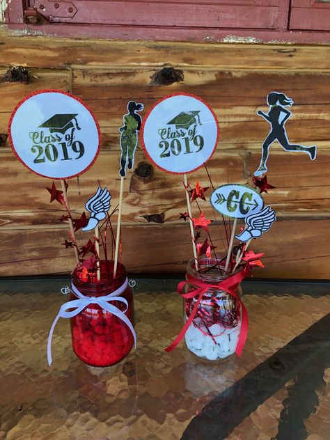 Cross Country Running Centerpieces, Track Table Decorations, Running Centerpiece Ideas, Cheer Banquet Centerpieces Diy, Cross Country Party Decorations, Cross Country Centerpieces, Xc Banquet Centerpieces, Running Centerpieces, Cross Country Centerpiece Ideas