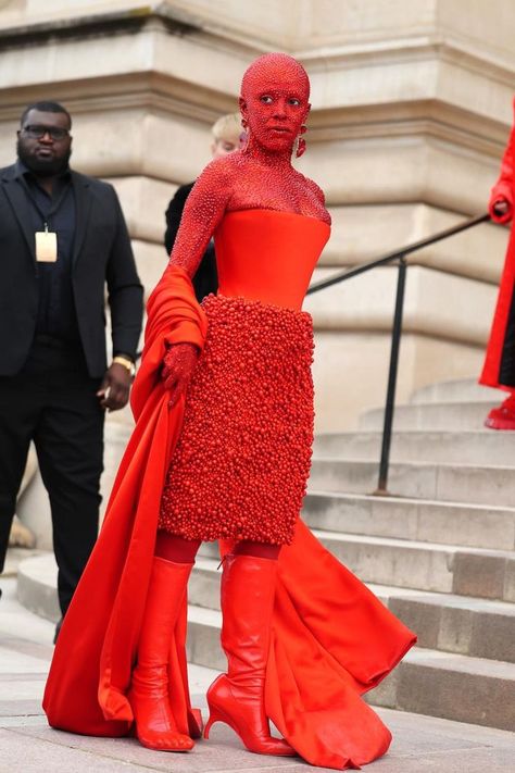 Doja Cat outdid herself yet again with an eye-catching crystal covered look at Paris Fashion Week Red Accessories Outfit, Red Festival Outfit, Paris Fashion Week Outfits, Met Gala Outfits, Fashion Week Outfit, Fashion Gal, Music Festival Outfits, Cat Fashion, Red Outfit