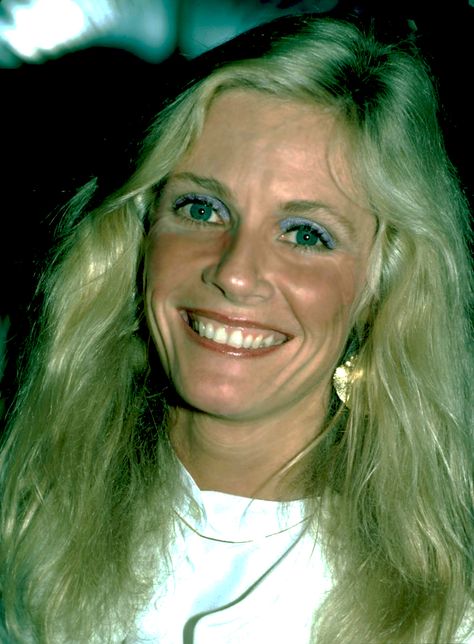 Kim Carnes Tekstovi Pesama, Kim Carnes, Dance Duo, Tell Me Lies, James Ingram, What About Me, Loreena Mckennitt, Laurie Anderson, Bette Davis Eyes