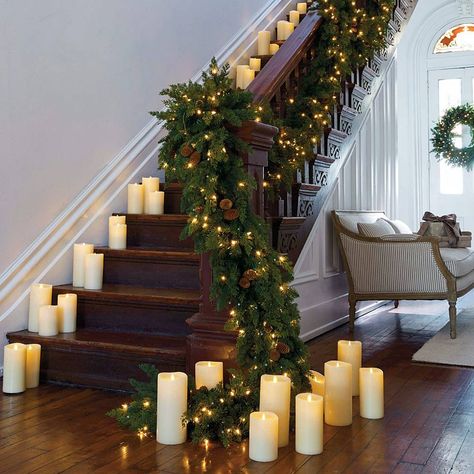 Christmas Stairs Decorations, Staircase Decor Ideas, Christmas Staircase Decor, Dollar Store Christmas Decorations, Christmas Dining Table Decor, Christmas Stairs, Christmas Staircase, Decorations For Christmas, Silver Christmas Decorations