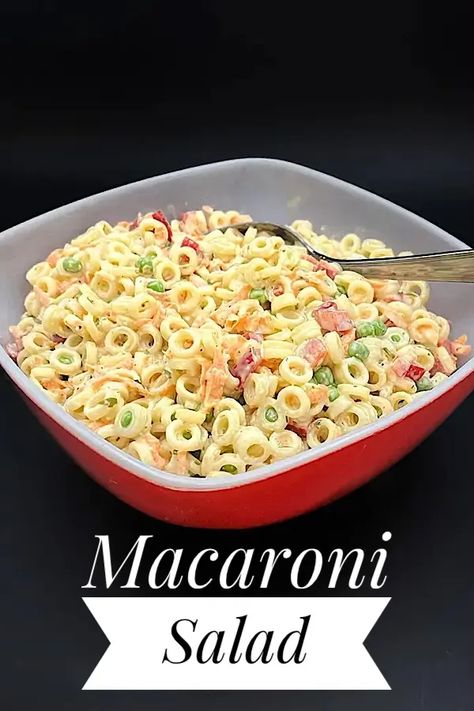 Macaroni Salad Classic Macaroni Salad, Pasta Pie, Vegetable Diet, Potluck Dinner, Summer Side Dish, Macaroni Recipes, Pork Soup, Macaroni Salad Recipe, Summer Side Dishes