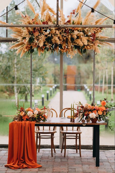 Wedding Warehouse Decor, Rustic Boho Head Table, Wedding Table Deco, Bridal Shop Ideas, Orange Wedding Decorations, Brides Table, Bride Groom Table, Jasmine Wedding, Olive Green Weddings