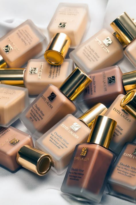 Double Wear Estee Lauder, Estee Lauder Foundation, Estee Lauder Double Wear Foundation, Winter Beauty Tips, Cosmetic Inspiration, Beauty And Self Care, Estée Lauder Double Wear, Double Wear Foundation, Free Makeup Samples