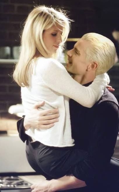 Omg,I love this one of them so much!!!!:D Buffy And Spike, Buffy Spike, Spike Buffy, James Marsters, Buffy Summers, Joss Whedon, Sarah Michelle Gellar, Buffy The Vampire, Buffy The Vampire Slayer