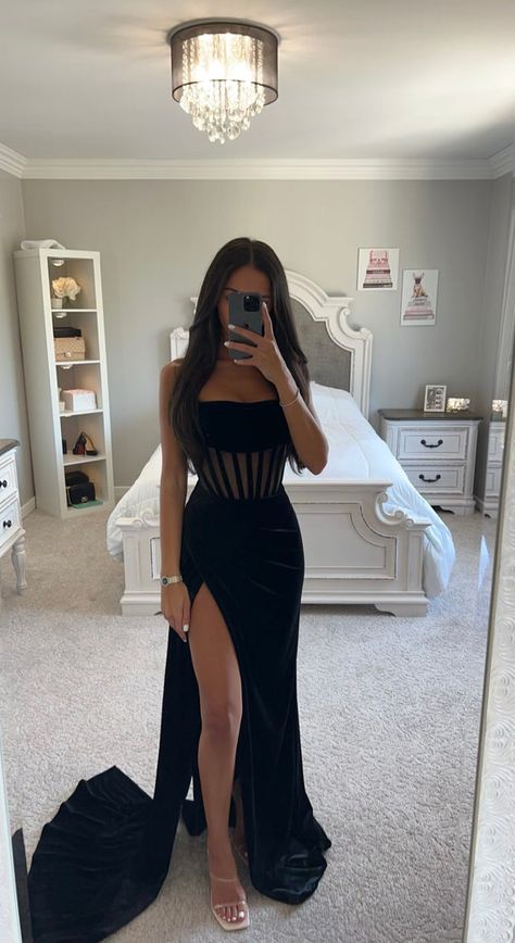 Robes Glamour, Classy Prom, Trendy Prom Dresses, Prom Dress Inspo, Prom Girl Dresses, Prom 2023, 2024 Prom, Classy Prom Dresses, Stunning Prom Dresses