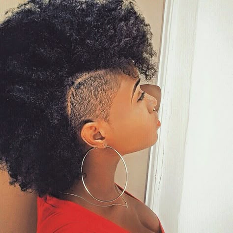 BOLD FROHAWK Shaved Sides Mohawk Black Women, Shaved Hair With Long Hair, Curly Hair With Shaved Side Black Women, Shaved Side Natural Hair, Afro Shaved Sides Black Women, 4c Shaved Sides, Shaved Side Natural Hairstyles, Long Hair Shaved Sides Black Women, Black Woman Shaved Sides