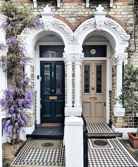 55 Photos Of Beautiful Front Doors In London That Look Like They're Straight Out Of A Wes Anderson Movie Historic Home Front Doors, Victorian Front Door, Terrace House Exterior, Victorian Front Doors, Front Door Inspiration, Traditional Front Doors, Clapham Common, Victorian Terrace House, Porch Tile