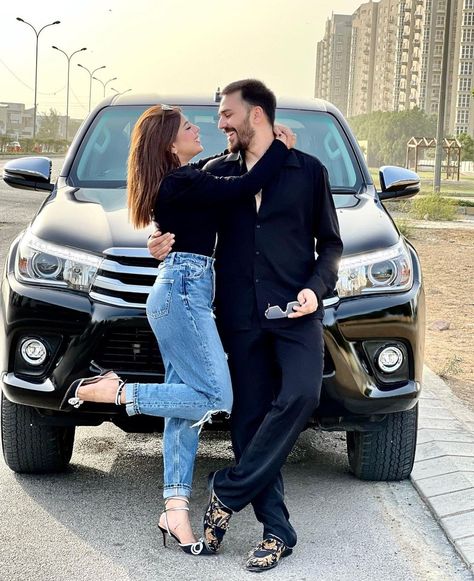 Photo Poses For Couples With Car, Poses For Pictures Instagram With Husband, Couple Poses Western Dress, Couple Poses In Western Outfit, Couple Pose With Car, Car Poses For Couples, Couple Photography Poses Instagram Story, Western Couple Poses, Vrindavan Trip